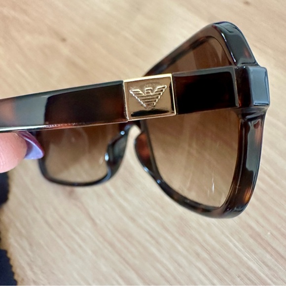 Authentic Emporio Armani Vintage Tortoise Women’s Classic Sunglasses 9685/S - Picture 4 of 11